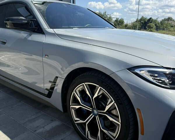 Серый БМВ i4, объемом двигателя 0 л и пробегом 12 тыс. км за 47500 $, фото 10 на Automoto.ua