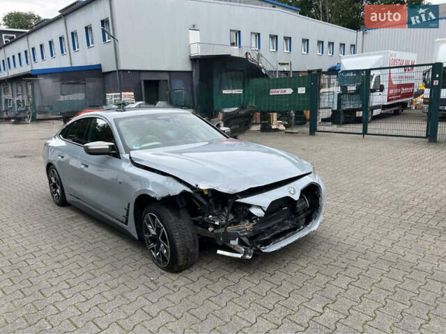 Серый БМВ i4, объемом двигателя 0 л и пробегом 39 тыс. км за 34500 $, фото 3 на Automoto.ua