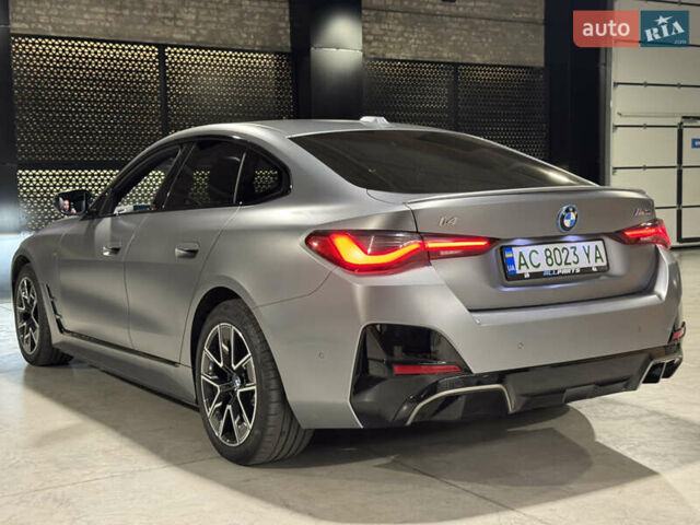 Серый БМВ i4, объемом двигателя 0 л и пробегом 46 тыс. км за 45500 $, фото 4 на Automoto.ua