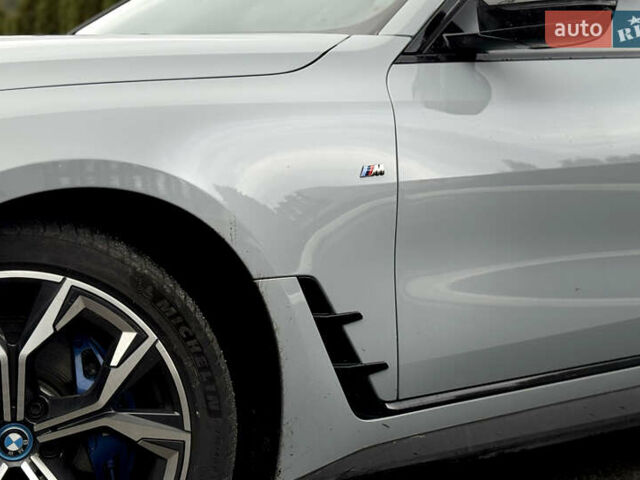 Серый БМВ i4, объемом двигателя 0 л и пробегом 11 тыс. км за 47500 $, фото 6 на Automoto.ua