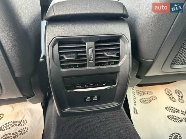 Серый БМВ i4, объемом двигателя 0 л и пробегом 7 тыс. км за 37000 $, фото 18 на Automoto.ua