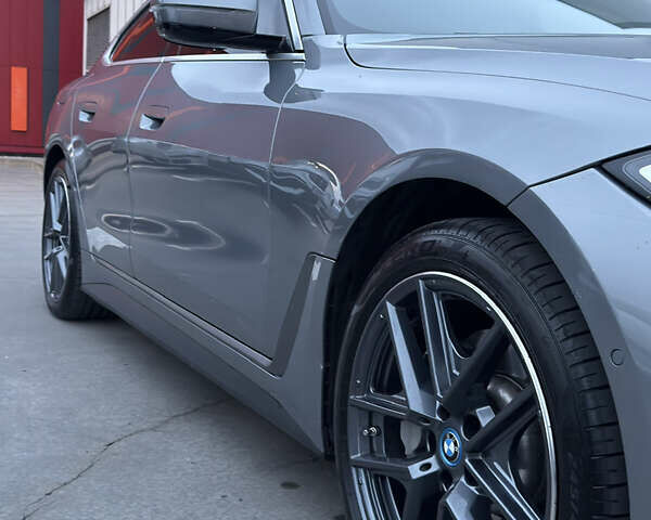Сірий БМВ i4, об'ємом двигуна 0 л та пробігом 14 тис. км за 37400 $, фото 6 на Automoto.ua