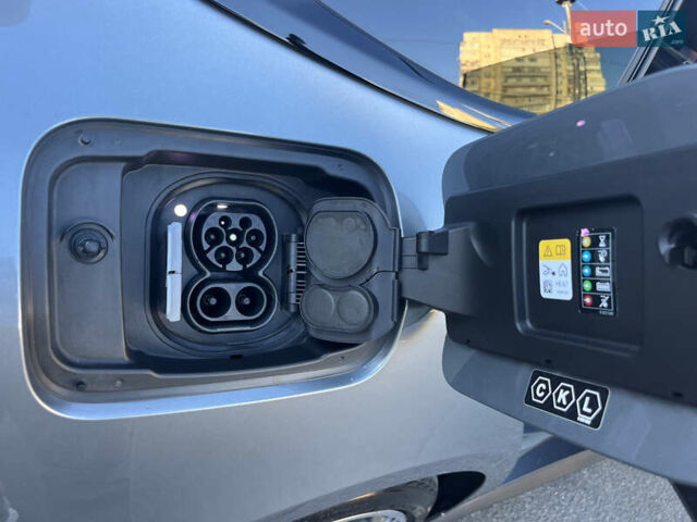 Сірий БМВ i4, об'ємом двигуна 0 л та пробігом 18 тис. км за 38500 $, фото 35 на Automoto.ua