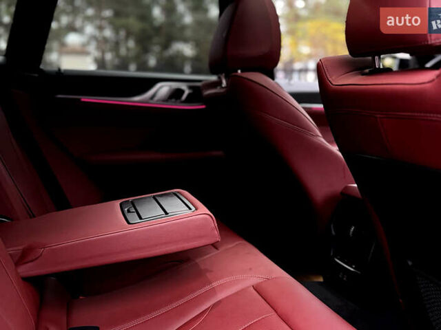 Серый БМВ i4, объемом двигателя 0 л и пробегом 11 тыс. км за 47500 $, фото 29 на Automoto.ua