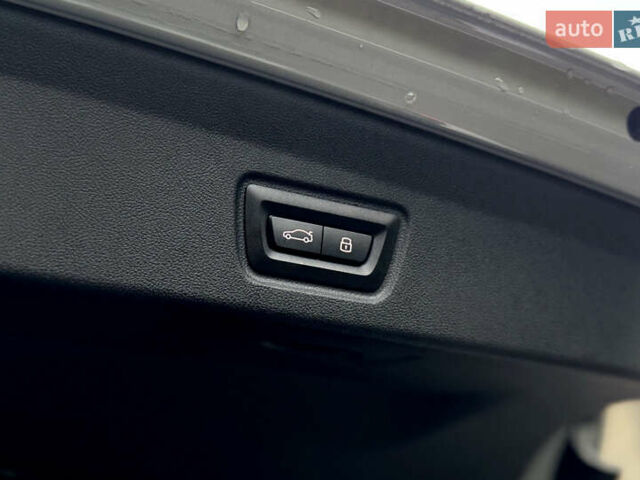 Серый БМВ i4, объемом двигателя 0 л и пробегом 11 тыс. км за 47500 $, фото 12 на Automoto.ua