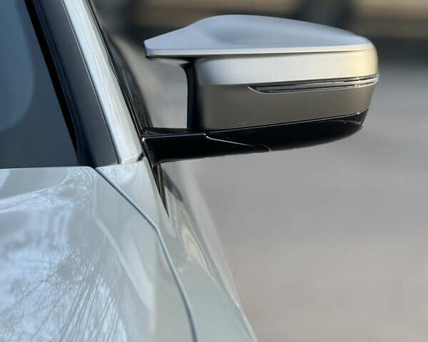 Серый БМВ i4, объемом двигателя 0 л и пробегом 4 тыс. км за 45000 $, фото 14 на Automoto.ua