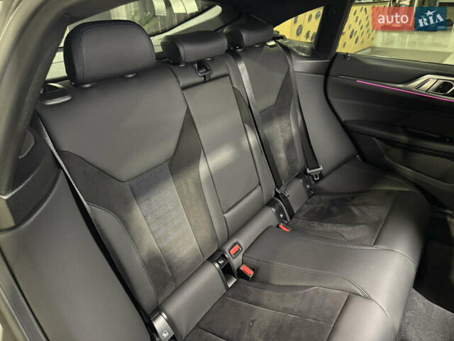 Серый БМВ i4, объемом двигателя 0 л и пробегом 46 тыс. км за 45500 $, фото 13 на Automoto.ua