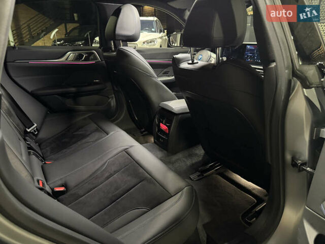Серый БМВ i4, объемом двигателя 0 л и пробегом 46 тыс. км за 45500 $, фото 12 на Automoto.ua