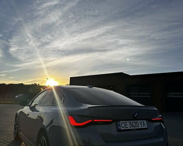 Серый БМВ i4, объемом двигателя 0 л и пробегом 31 тыс. км за 51290 $, фото 5 на Automoto.ua