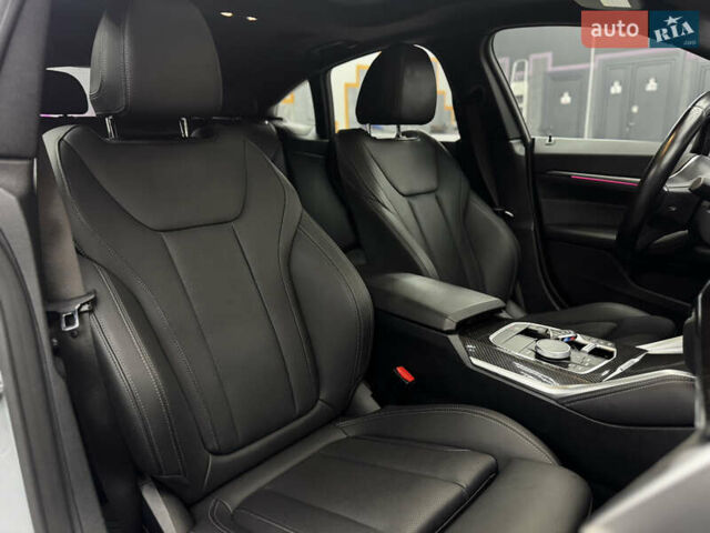 Серый БМВ i4, объемом двигателя 0 л и пробегом 25 тыс. км за 47500 $, фото 69 на Automoto.ua