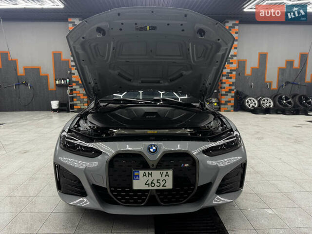 Серый БМВ i4, объемом двигателя 0 л и пробегом 25 тыс. км за 47500 $, фото 75 на Automoto.ua
