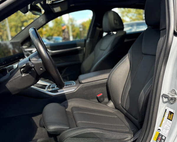 Сірий БМВ i4, об'ємом двигуна 0 л та пробігом 23 тис. км за 45500 $, фото 19 на Automoto.ua