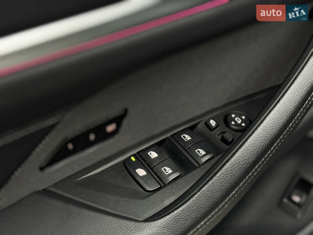 Серый БМВ i4, объемом двигателя 0 л и пробегом 25 тыс. км за 47500 $, фото 25 на Automoto.ua