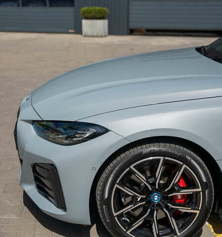 Серый БМВ i4, объемом двигателя 0 л и пробегом 6 тыс. км за 47000 $, фото 11 на Automoto.ua