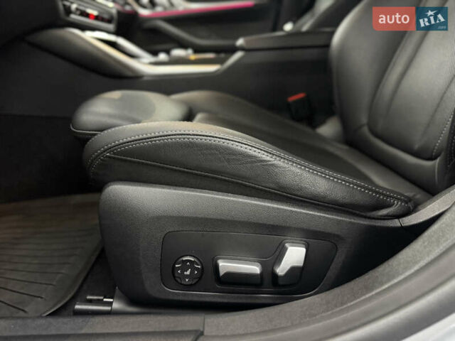 Серый БМВ i4, объемом двигателя 0 л и пробегом 25 тыс. км за 47500 $, фото 30 на Automoto.ua