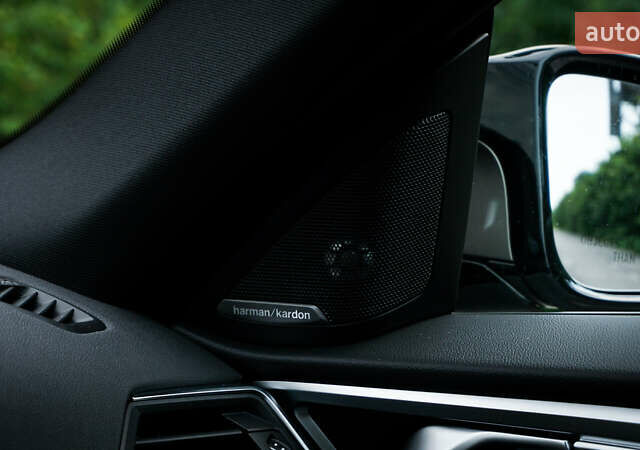 Серый БМВ i4, объемом двигателя 0 л и пробегом 25 тыс. км за 44600 $, фото 19 на Automoto.ua