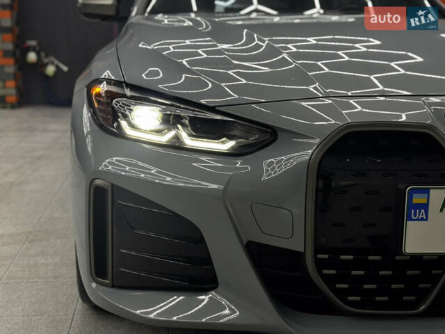 Серый БМВ i4, объемом двигателя 0 л и пробегом 25 тыс. км за 47500 $, фото 6 на Automoto.ua