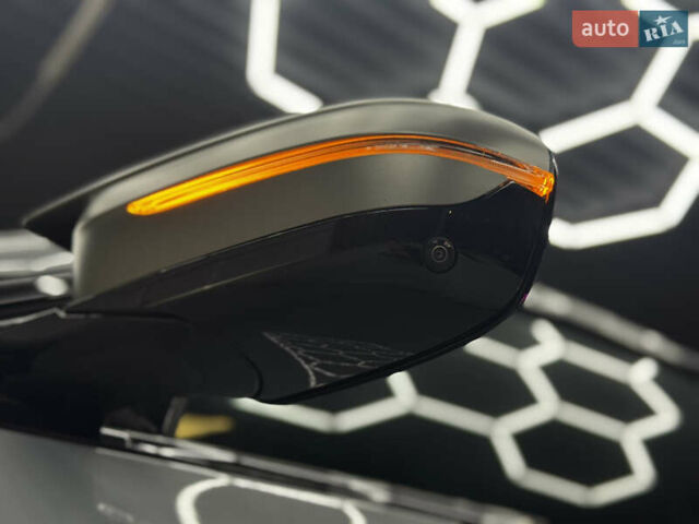 Серый БМВ i4, объемом двигателя 0 л и пробегом 25 тыс. км за 47500 $, фото 19 на Automoto.ua