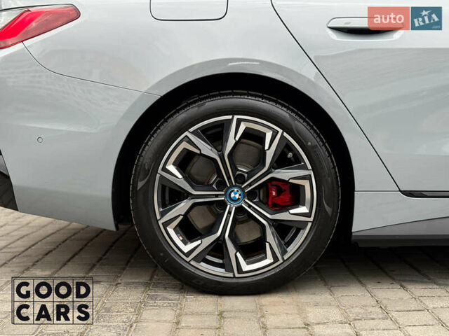 Серый БМВ i4, объемом двигателя 0 л и пробегом 9 тыс. км за 55000 $, фото 12 на Automoto.ua