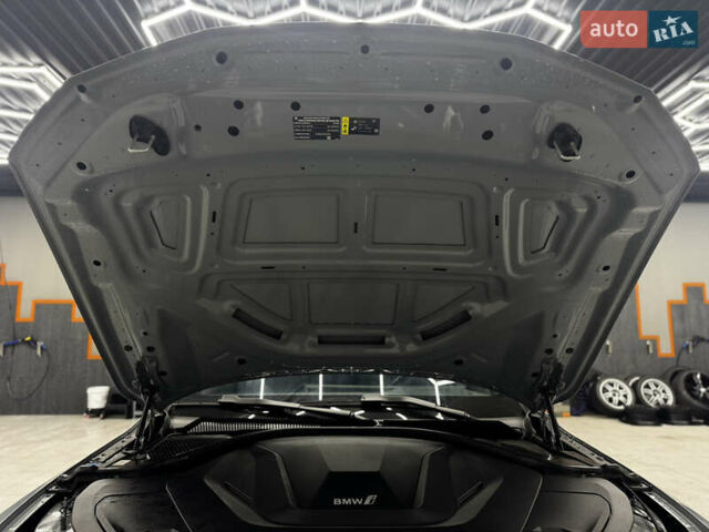 Серый БМВ i4, объемом двигателя 0 л и пробегом 25 тыс. км за 47500 $, фото 77 на Automoto.ua