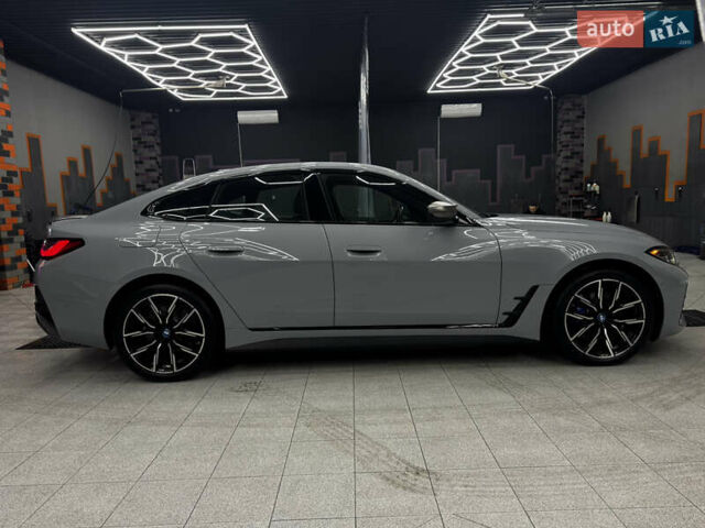 Серый БМВ i4, объемом двигателя 0 л и пробегом 25 тыс. км за 47500 $, фото 10 на Automoto.ua