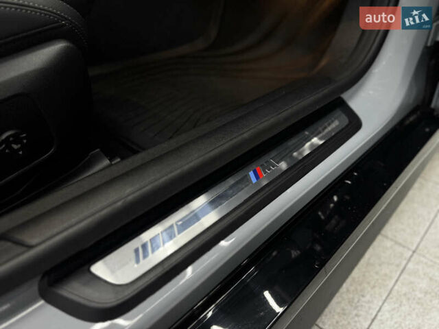 Серый БМВ i4, объемом двигателя 0 л и пробегом 25 тыс. км за 47500 $, фото 71 на Automoto.ua
