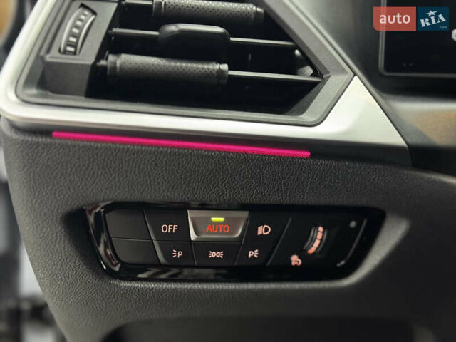 Серый БМВ i4, объемом двигателя 0 л и пробегом 25 тыс. км за 47500 $, фото 33 на Automoto.ua