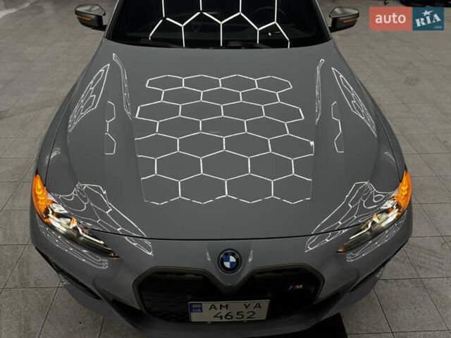 Серый БМВ i4, объемом двигателя 0 л и пробегом 25 тыс. км за 47500 $, фото 22 на Automoto.ua