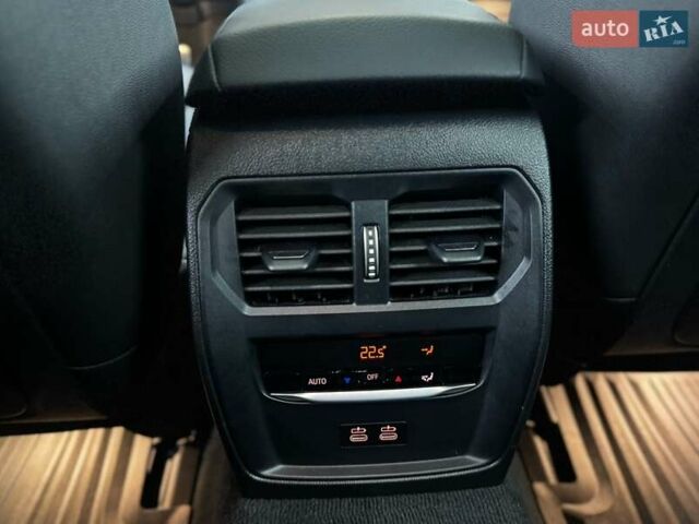 Серый БМВ i4, объемом двигателя 0 л и пробегом 25 тыс. км за 47500 $, фото 52 на Automoto.ua