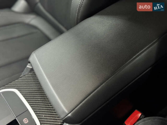 Серый БМВ i4, объемом двигателя 0 л и пробегом 25 тыс. км за 47500 $, фото 41 на Automoto.ua