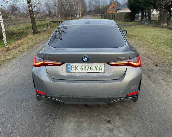 Сірий БМВ i4, об'ємом двигуна 0 л та пробігом 7 тис. км за 35000 $, фото 4 на Automoto.ua
