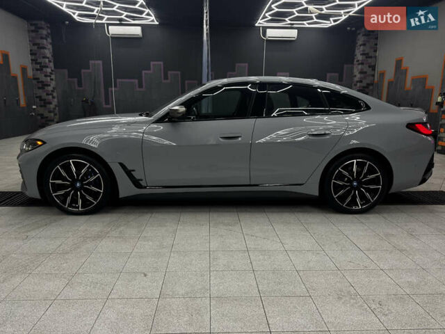 Серый БМВ i4, объемом двигателя 0 л и пробегом 25 тыс. км за 47500 $, фото 11 на Automoto.ua