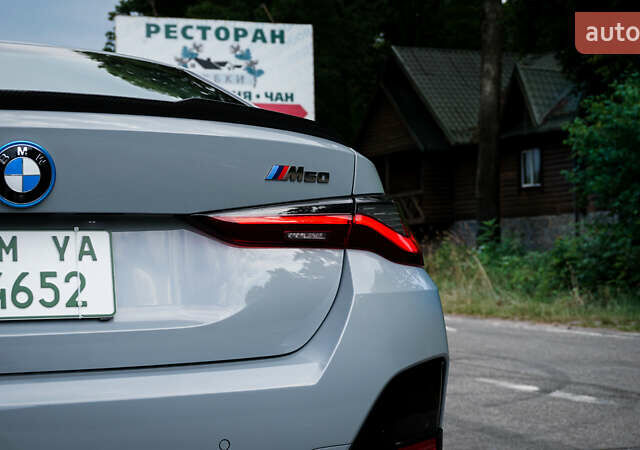 Серый БМВ i4, объемом двигателя 0 л и пробегом 25 тыс. км за 44600 $, фото 9 на Automoto.ua