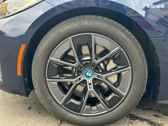 Синій БМВ i4, об'ємом двигуна 0 л та пробігом 16 тис. км за 32990 $, фото 12 на Automoto.ua