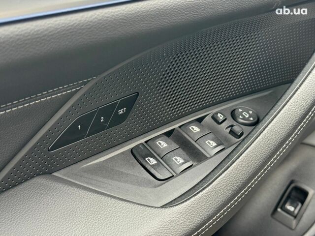 Синій БМВ i4, об'ємом двигуна 0 л та пробігом 16 тис. км за 32990 $, фото 16 на Automoto.ua