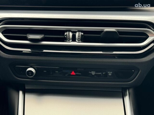 Синій БМВ i4, об'ємом двигуна 0 л та пробігом 16 тис. км за 32990 $, фото 34 на Automoto.ua