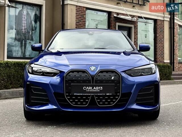 Синий БМВ i4, объемом двигателя 0 л и пробегом 16 тыс. км за 42500 $, фото 3 на Automoto.ua