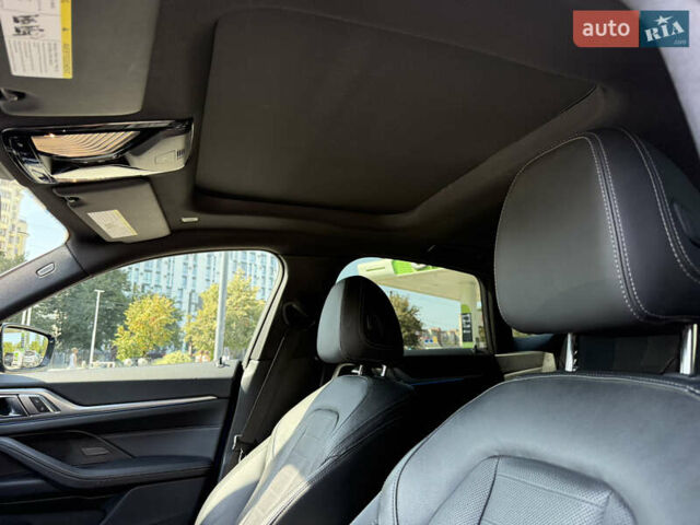 Синий БМВ i4, объемом двигателя 0 л и пробегом 36 тыс. км за 48500 $, фото 12 на Automoto.ua