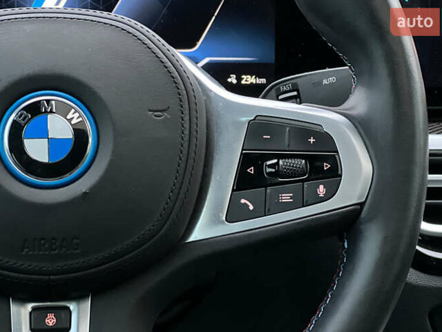 Синий БМВ i4, объемом двигателя 0 л и пробегом 38 тыс. км за 48999 $, фото 11 на Automoto.ua