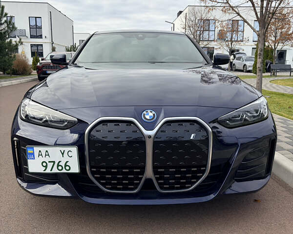 Синій БМВ i4, об'ємом двигуна 0 л та пробігом 31 тис. км за 40000 $, фото 1 на Automoto.ua