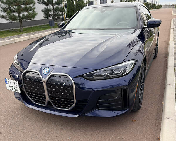 Синій БМВ i4, об'ємом двигуна 0 л та пробігом 31 тис. км за 40000 $, фото 11 на Automoto.ua