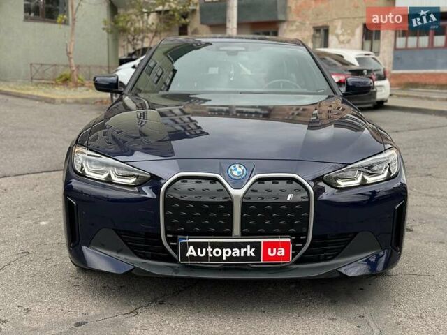 Синий БМВ i4, объемом двигателя 0 л и пробегом 16 тыс. км за 32990 $, фото 3 на Automoto.ua