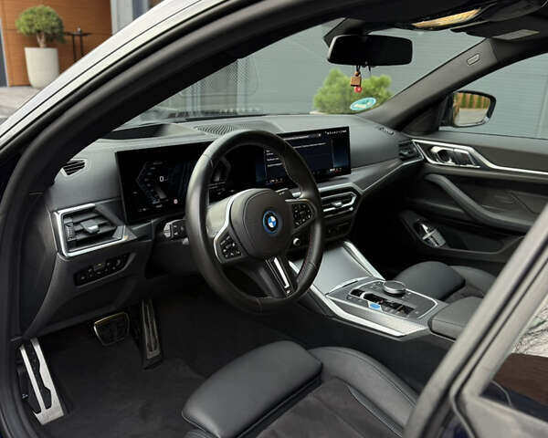 Синий БМВ i4, объемом двигателя 0 л и пробегом 18 тыс. км за 49999 $, фото 10 на Automoto.ua