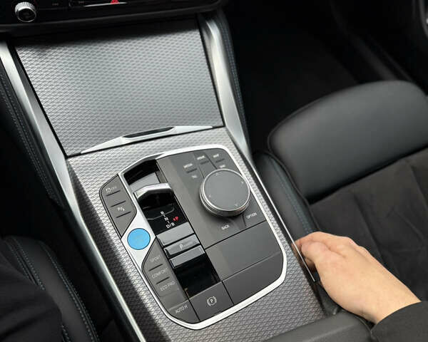 Синий БМВ i4, объемом двигателя 0 л и пробегом 18 тыс. км за 49999 $, фото 19 на Automoto.ua