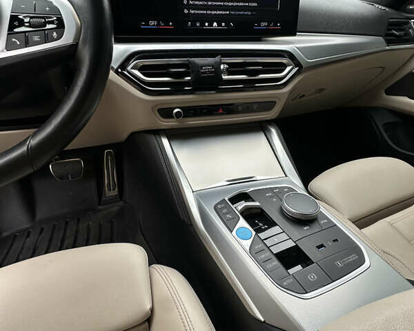 Синій БМВ i4, об'ємом двигуна 0 л та пробігом 24 тис. км за 49000 $, фото 10 на Automoto.ua