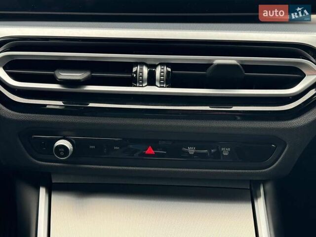 Синий БМВ i4, объемом двигателя 0 л и пробегом 16 тыс. км за 32990 $, фото 34 на Automoto.ua