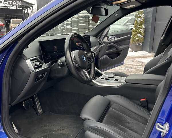 Синий БМВ i4, объемом двигателя 0 л и пробегом 52 тыс. км за 45000 $, фото 9 на Automoto.ua