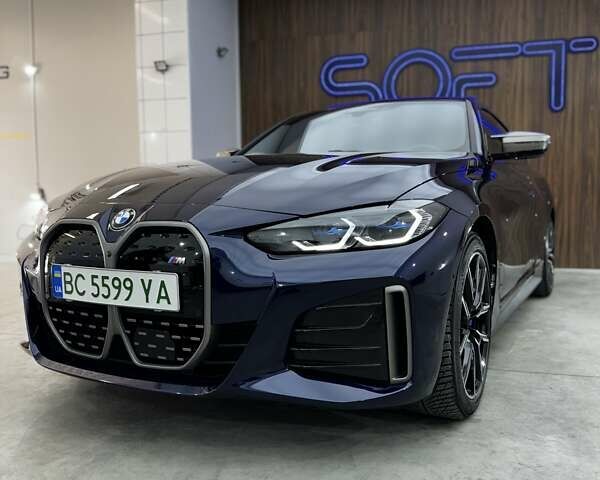 Синий БМВ i4, объемом двигателя 0 л и пробегом 54 тыс. км за 44500 $, фото 3 на Automoto.ua
