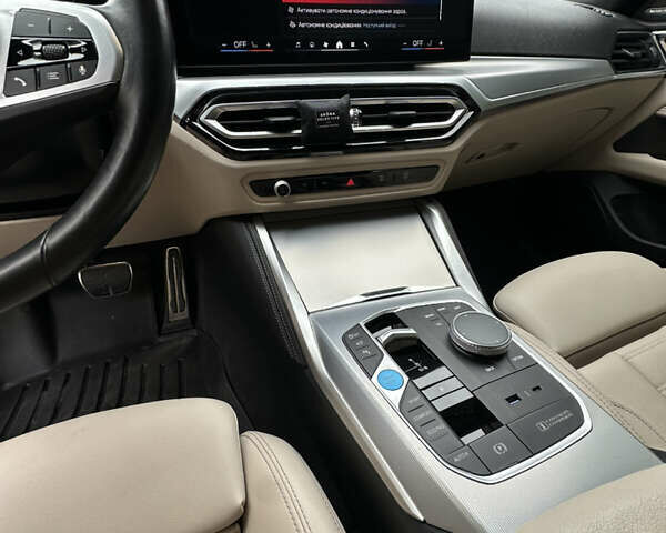 Синій БМВ i4, об'ємом двигуна 0 л та пробігом 24 тис. км за 49000 $, фото 8 на Automoto.ua