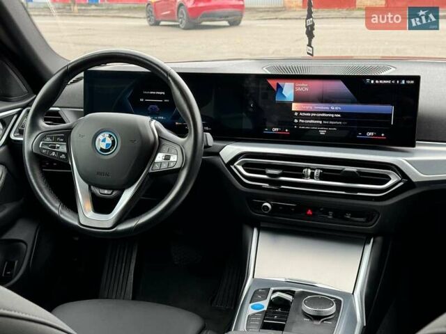 Синий БМВ i4, объемом двигателя 0 л и пробегом 16 тыс. км за 32990 $, фото 30 на Automoto.ua